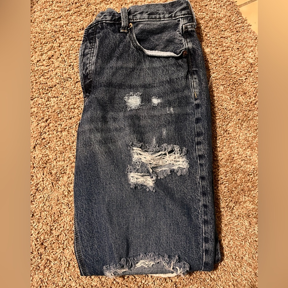 Size 14 AE jeans. Slouchy straight fit. NWT